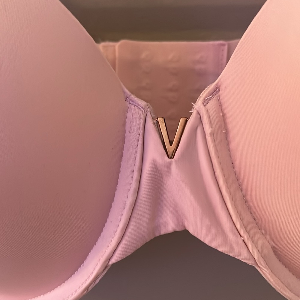 NWT Victoria’s Secret Multi-Way Bra - Picture 2 of 7